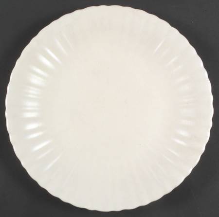 Colonial White (Surf) 13" Chop Plate (Round Platter)