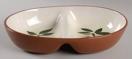 Festival (Coupe) 10" Oval Divided Vegetable Bowl