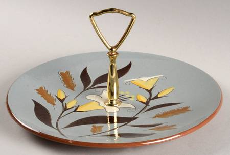 Golden Harvest Round Serving Plate with Handle (DP)