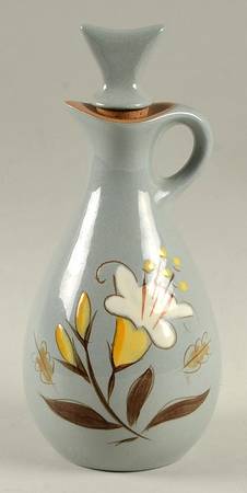 Golden Harvest Vinegar with "V" Stopper