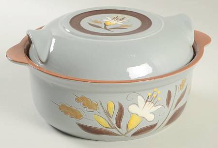 Golden Harvest 1.5 Qt Round Covered Casserole