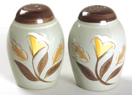 Golden Harvest Salt & Pepper Set