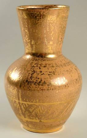 Granada Gold (Gold on Tan Body) 9" Vase
