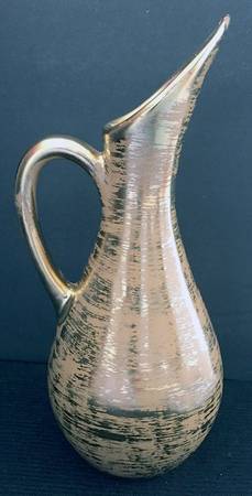 Granada Gold (Gold on Tan Body) Pitcher
