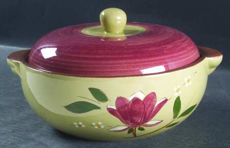 Magnolia 1.25 Qt Round Covered Casserole