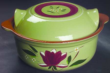 Magnolia 1.5 Qt Round Covered Casserole