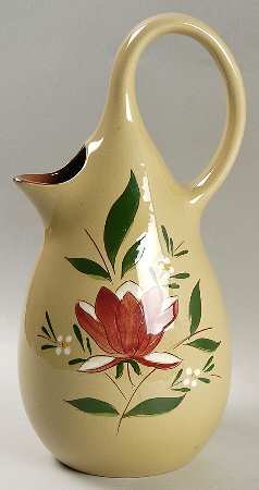 Magnolia 32 Oz Pitcher