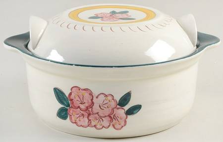 Mountain Laurel 1.5 Qt Round Covered Casserole by Stangl