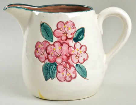 Mountain Laurel 32 Oz Pitcher