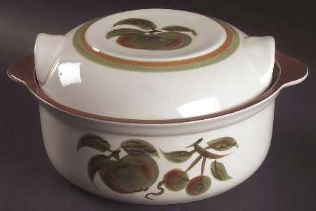 Orchard Song 1.5 Qt Round Covered Casserole