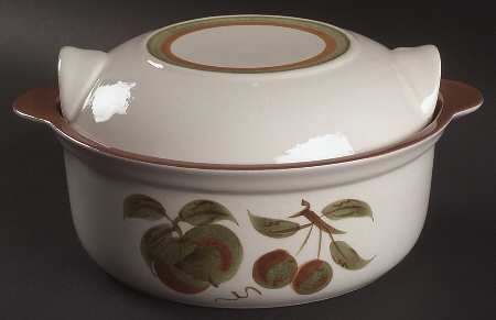 Orchard Song 1.5 Qt Round Covered Casserole