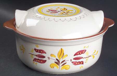 Provincial 1.5 Qt Round Covered Casserole