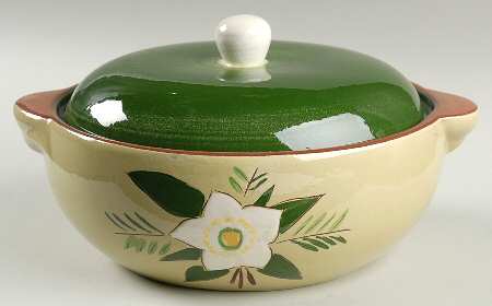 Star Flower 1.25 Qt Round Covered Casserole