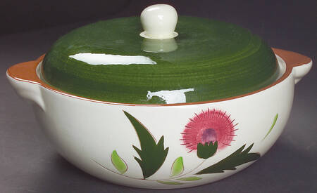 Thistle (Pink Thistle) 1.25 Qt Round Covered Casserole