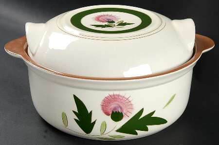 Thistle (Pink Thistle) 1.25 Qt Round Covered Casserole