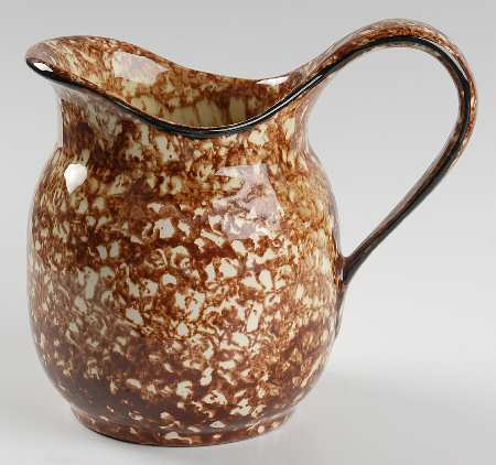 Town & Country Brown 48 Oz Pitcher