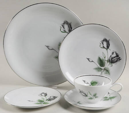 Midnight Rose 40 Piece Estate Set
