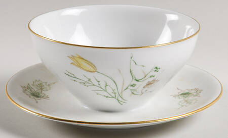 Spring Breeze Round Gravy Boat/Attached Underplate
