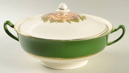 Duchess of Greencastle Round Covered Vegetable