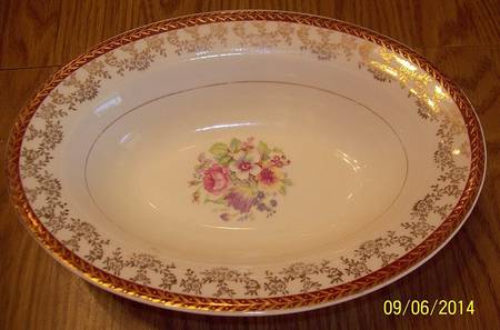 STT24 9" Oval Vegetable Bowl