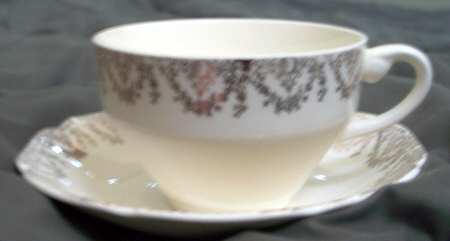 STT53 Flat Cup & Saucer Set