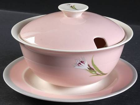 Garden Pinks Pink Gravy Boat w/Attached Underplate & Lid