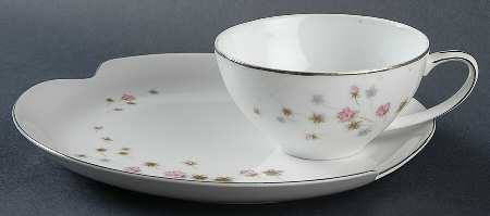 SUM10 Snack Plate & Cup Set