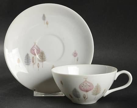 SUM2 Flat Cup & Saucer Set