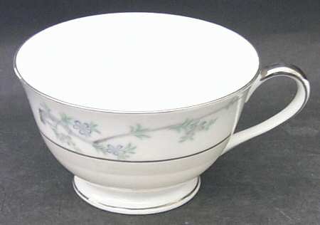 SUM5 Footed Cup