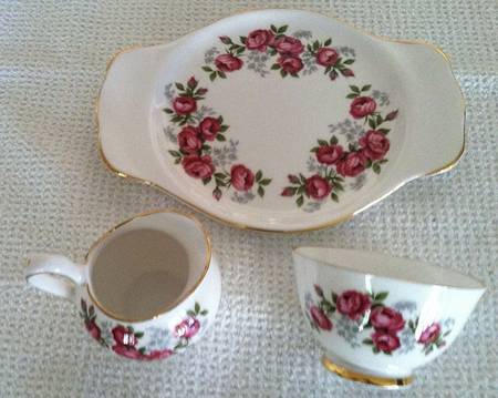 SUT11 Creamer & Open Sugar with Tray