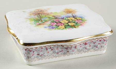 Woodland Dell Cigarette Box & Lid