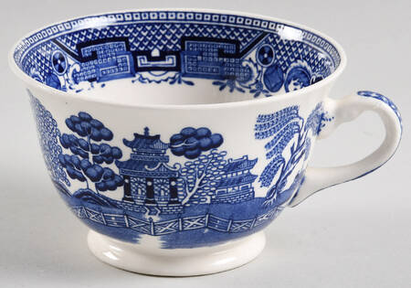 Old Willow Blue Footed Cup by Swinnertons