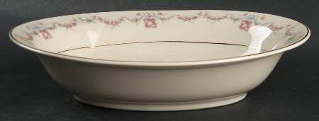 Arcadia 9" Oval Vegetable Bowl