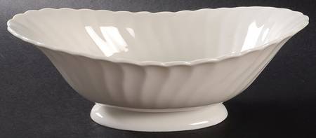 Beloved 9" Oval Vegetable Bowl