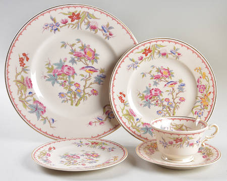 Bombay (Gold Trim) 5 Piece Place Setting