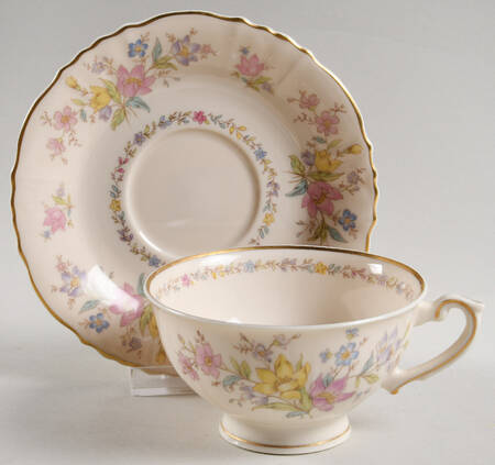 Briarcliff Footed Cup & Saucer Set