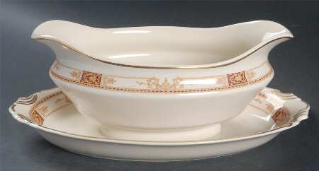 Calhoun Gravy Boat with Attached Underplate