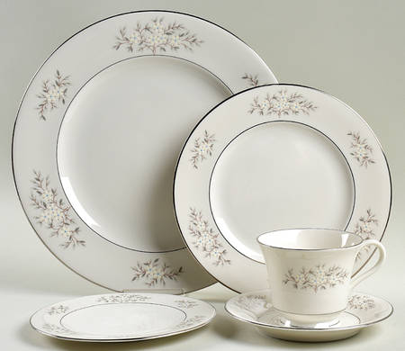 Canterbury 5 Piece Place Setting
