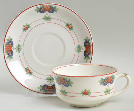 Canterbury Oversized Cup & Saucer Set