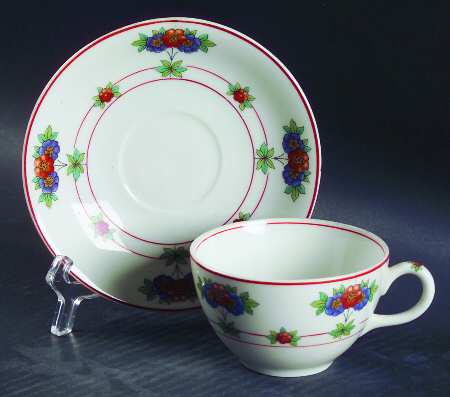 Canterbury Flat Cup & Saucer Set