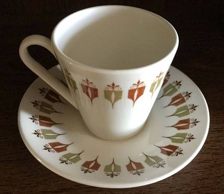 Captain's Table Flat Cup & Saucer Set
