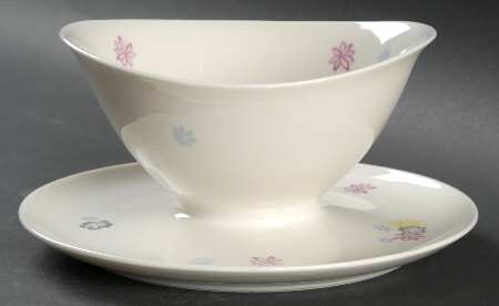 Carousel Gravy Boat with Attached Underplate