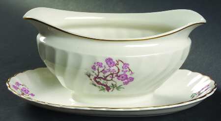 China Spring Gravy Boat with Attached Underplate