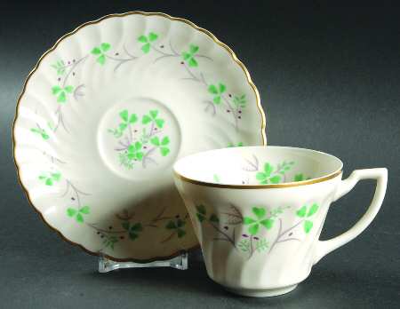 Clover Flat Cup & Saucer Set