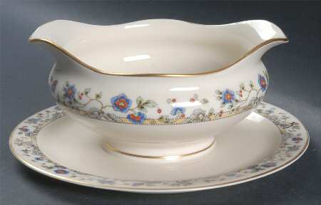 Cloisonne Round Gravy Boat/Attached Underplate