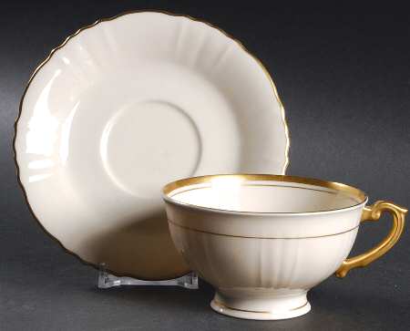 Cornwall Footed Cup & Saucer Set