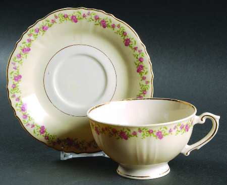 Cynthia Footed Cup & Saucer Set