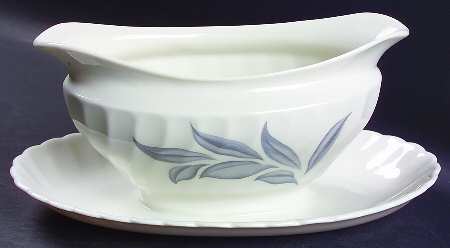 Dawn (Berkeley, No Trim) Gravy Boat with Attached Underplate