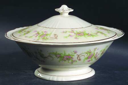 Dearborn Round Covered Vegetable