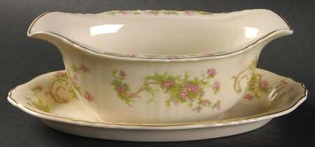 Dearborn Gravy Boat with Attached Underplate